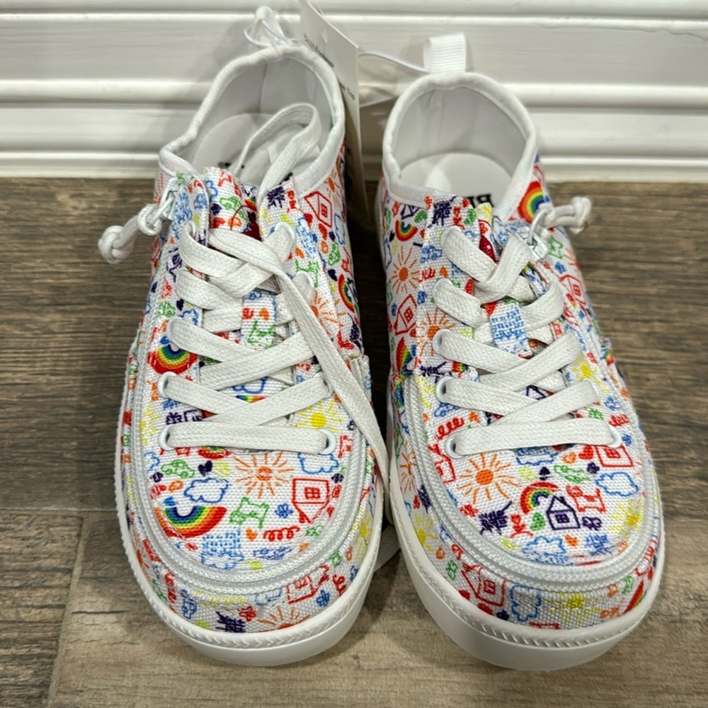 Low top sneakers